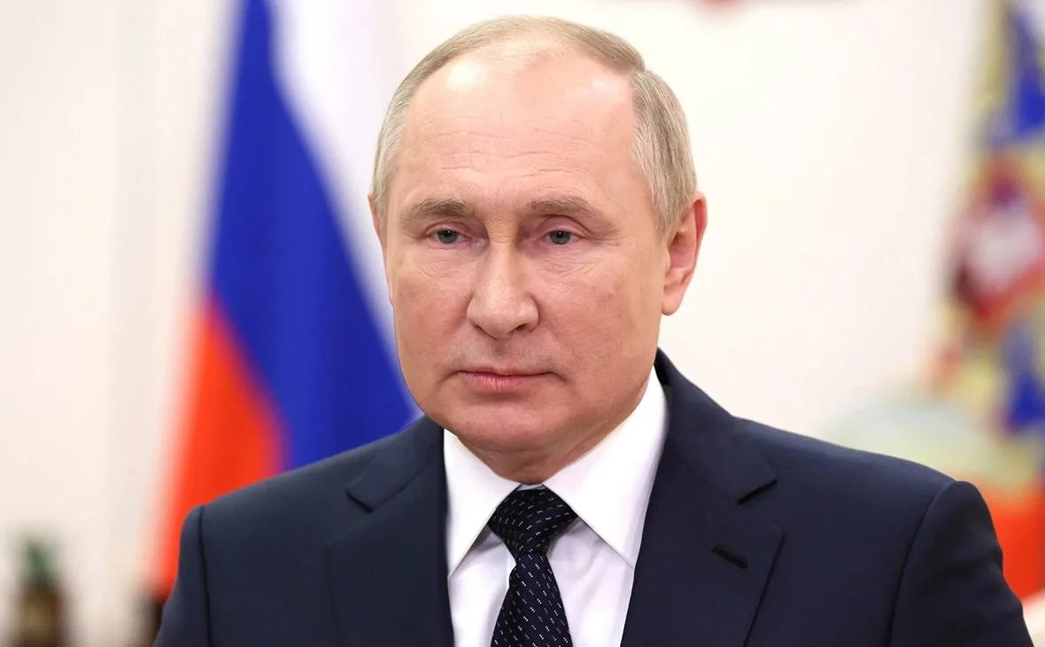Россия будет отвечать на удары по НПЗ, а также логистическим и энергообъектам, заявил П...
