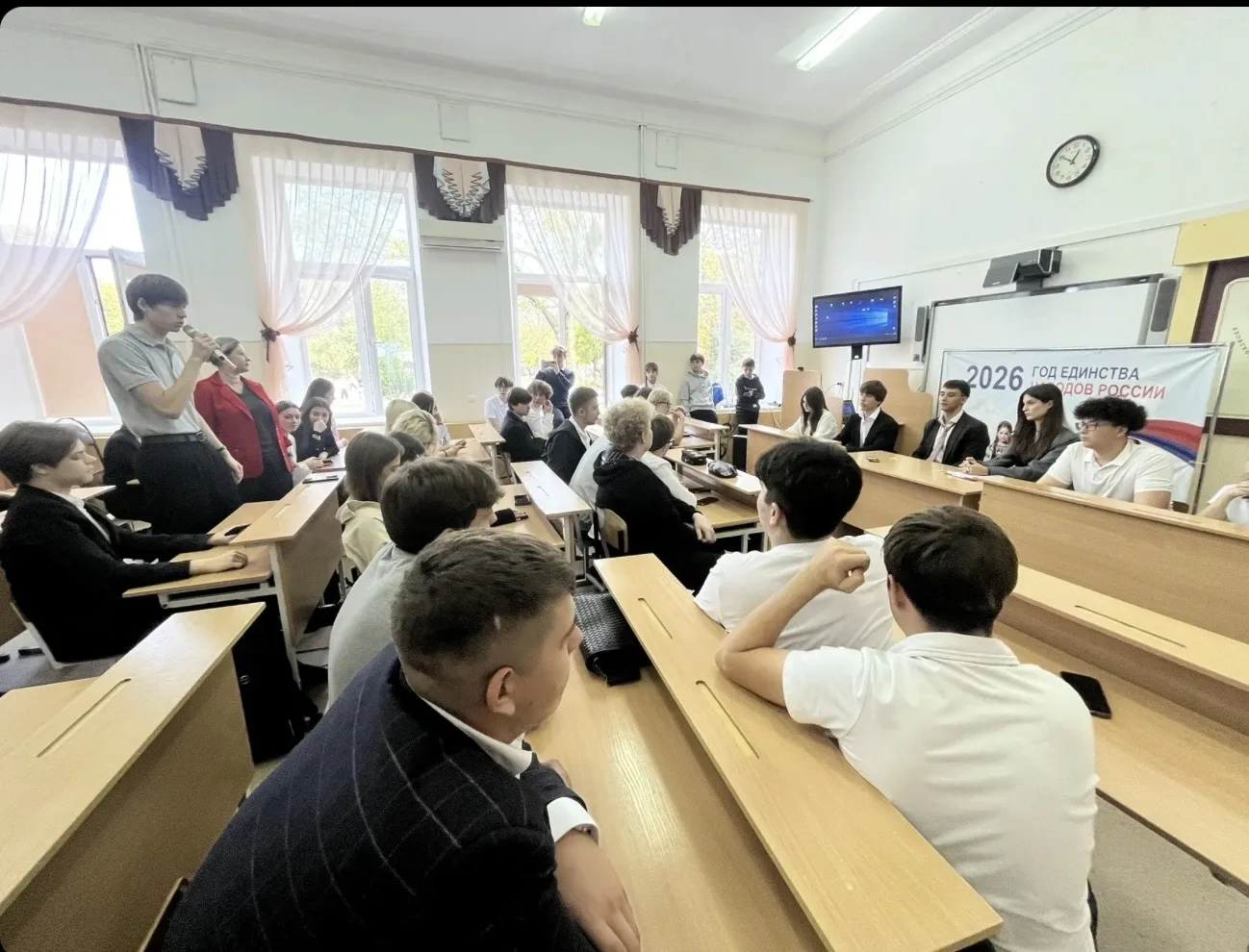 🔥 Дебаты: Битва идей и харизмы!