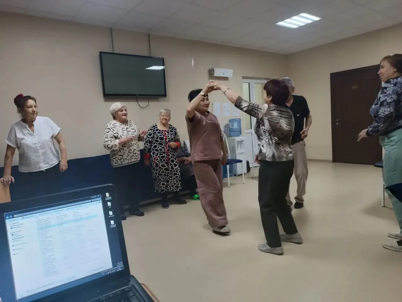 В Лукоморье дискотека: кто сказал, что танцы — это только для молодых?»