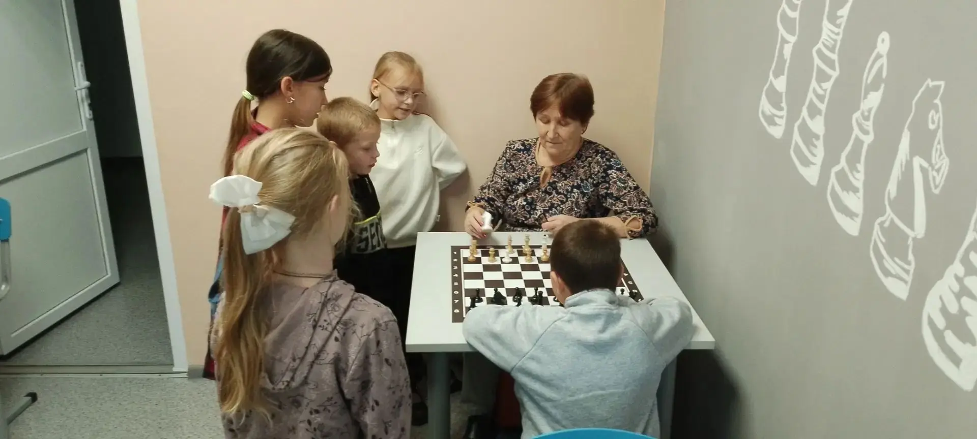 12.10.2026 Точка роста "Шахматы"(руководитель Т.А. Чуботина). Тема «Начальное положение...