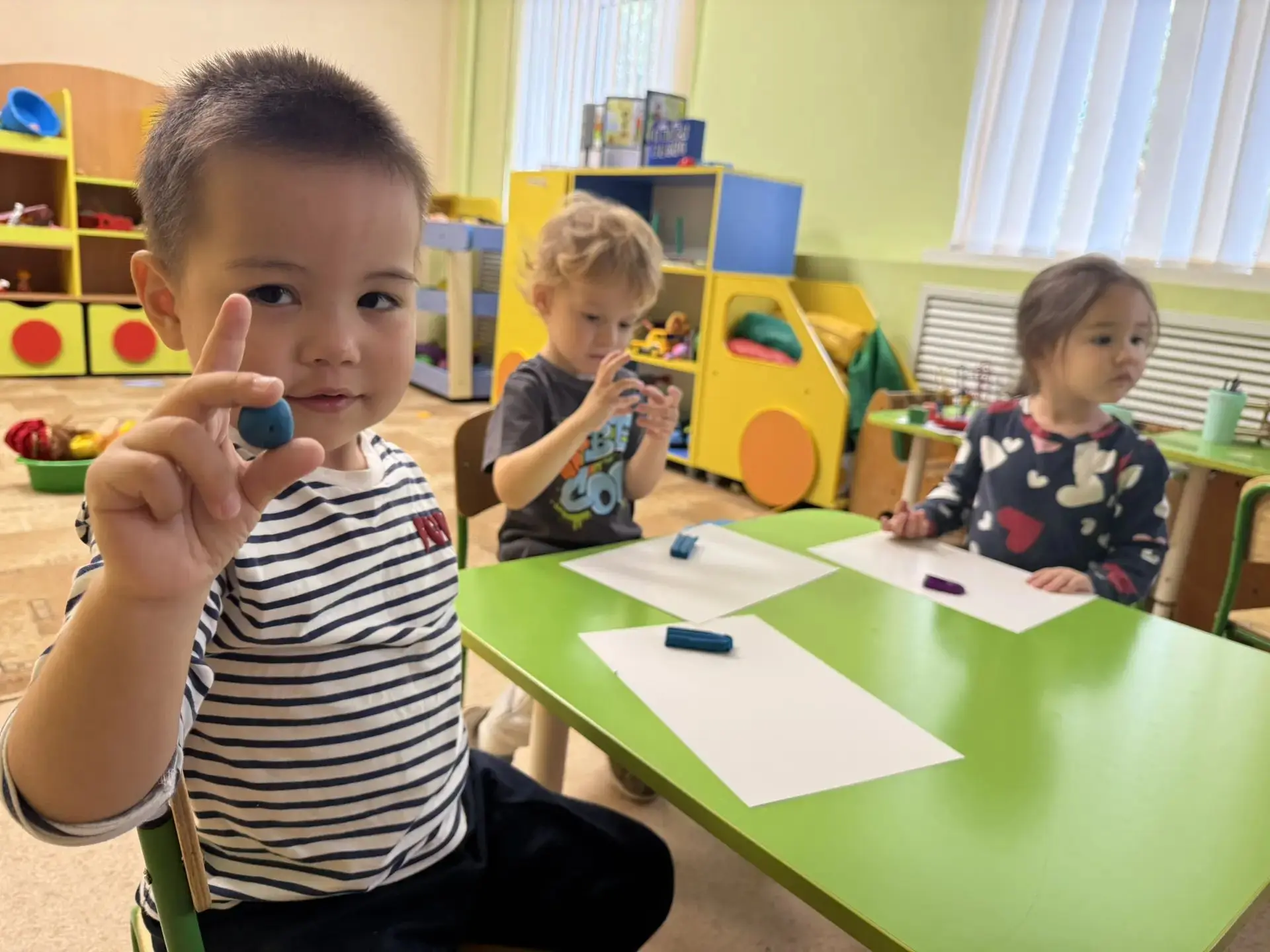Сегодня у нас в гостях была настоящая осень! На занятии по лепке наши самые маленькие в...