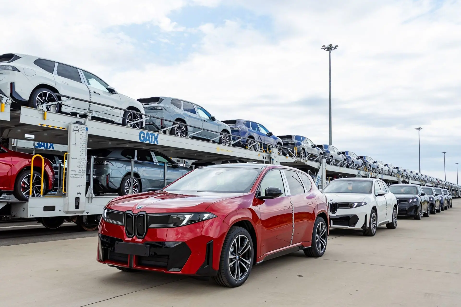 Продажи BMW Group: Европа помогает, Китай тянет на дно, Rolls-Royce теряет клиентов