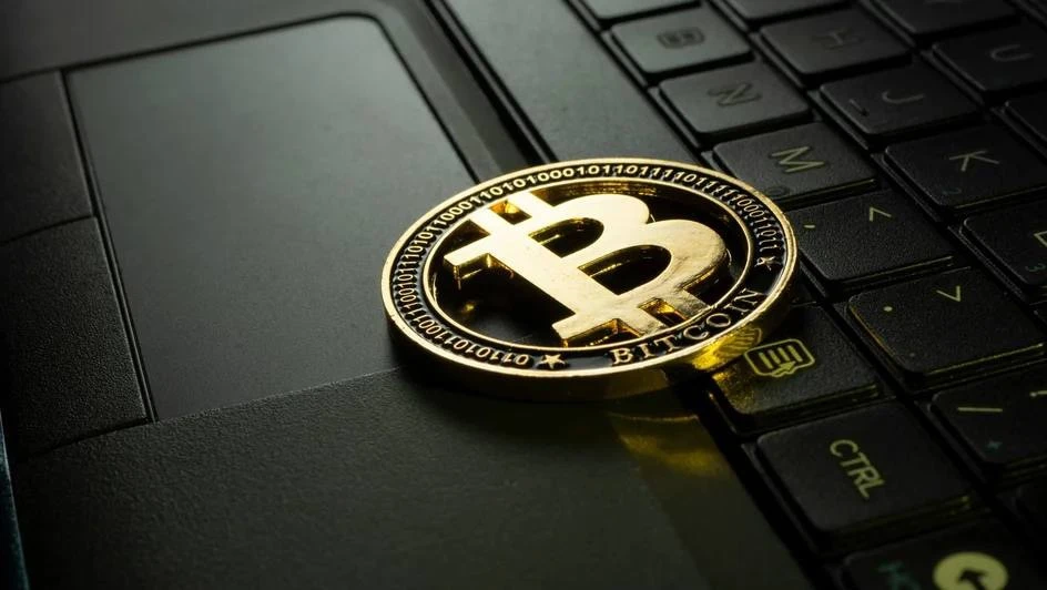 Курс биткойна опустился ниже отметки 80 тысяч долларов на торгах