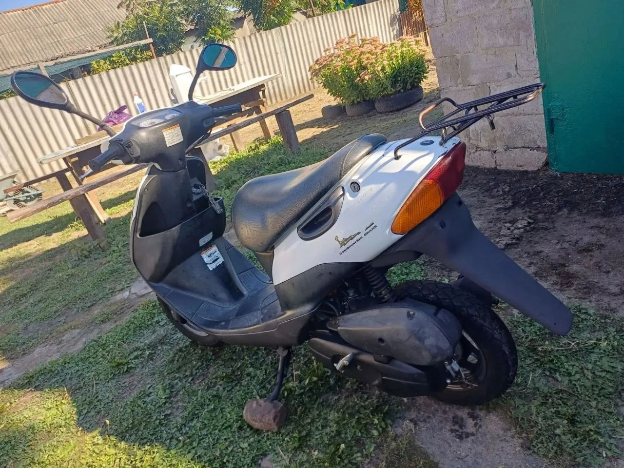 Продам скутер Suzuki чистого японца на полном ходу: сел и катайся без каких-либо пробле...