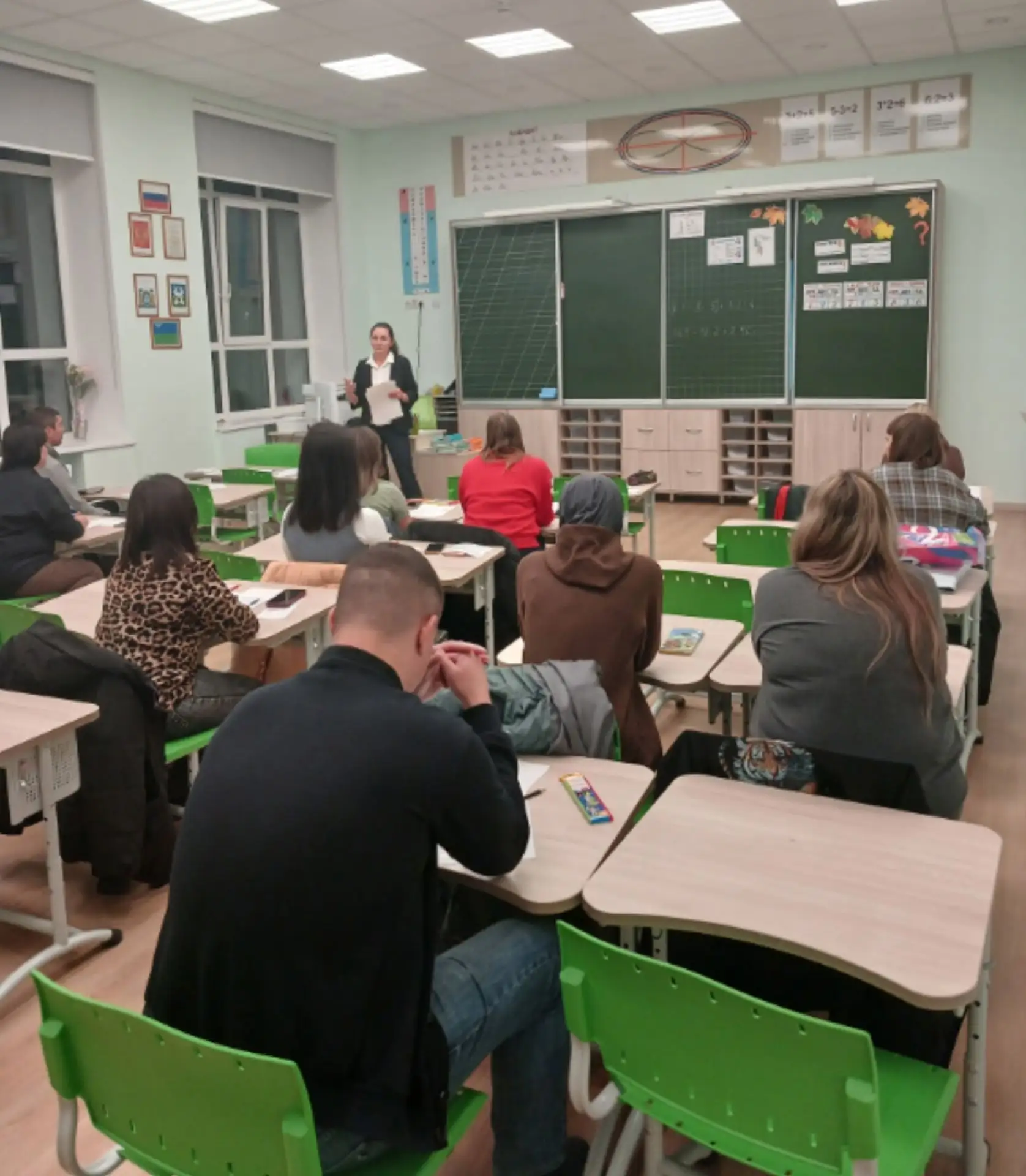 В 3 Д классе прошло родительское собрание,где была приглашена психолог школы Валентина ...
