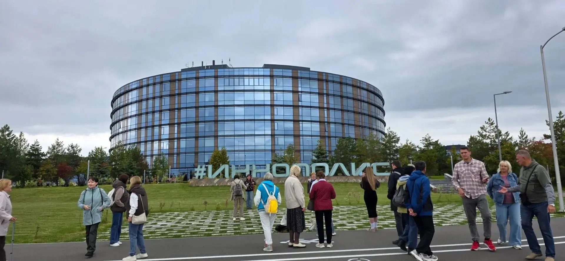 Гранд тур: от древних легенд до города будущего — за один день!