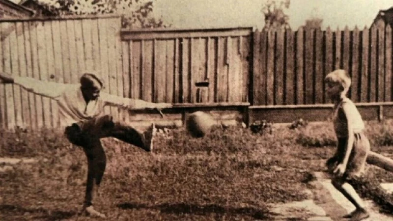 1⃣0⃣0⃣ 9 октября 1926 года в Нижнем Новгороде родился актёр Евгений Евстигнеев.