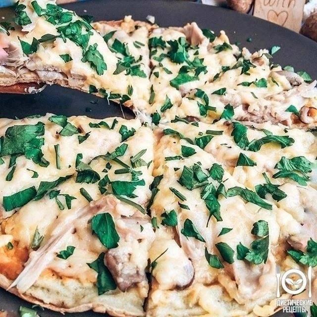 ПП-пицца с курицей и грибами