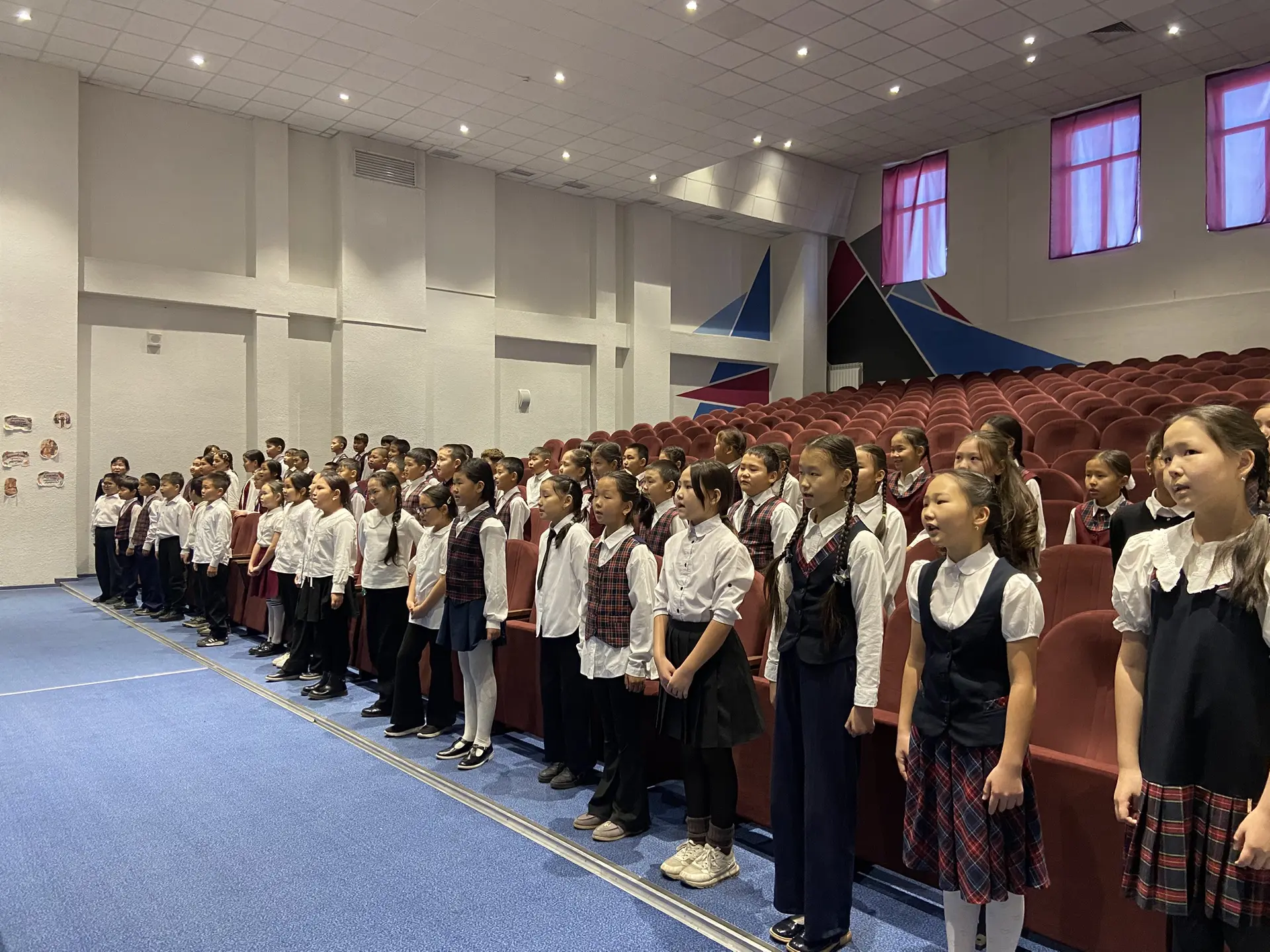 🔔 Понедельник — день особенный!