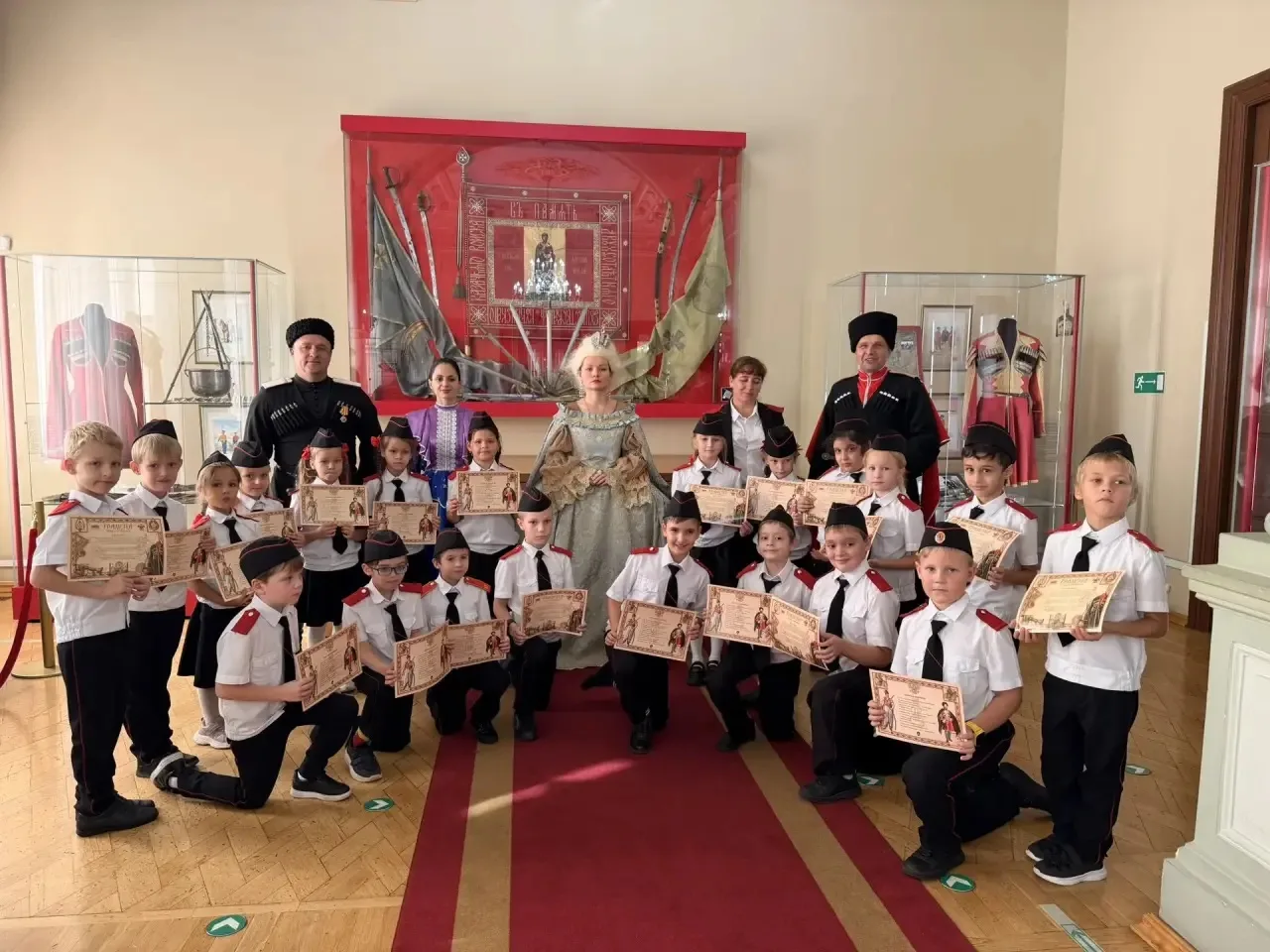 🇷🇺 Посвящение в казачата: важный шаг в жизни первоклассников!