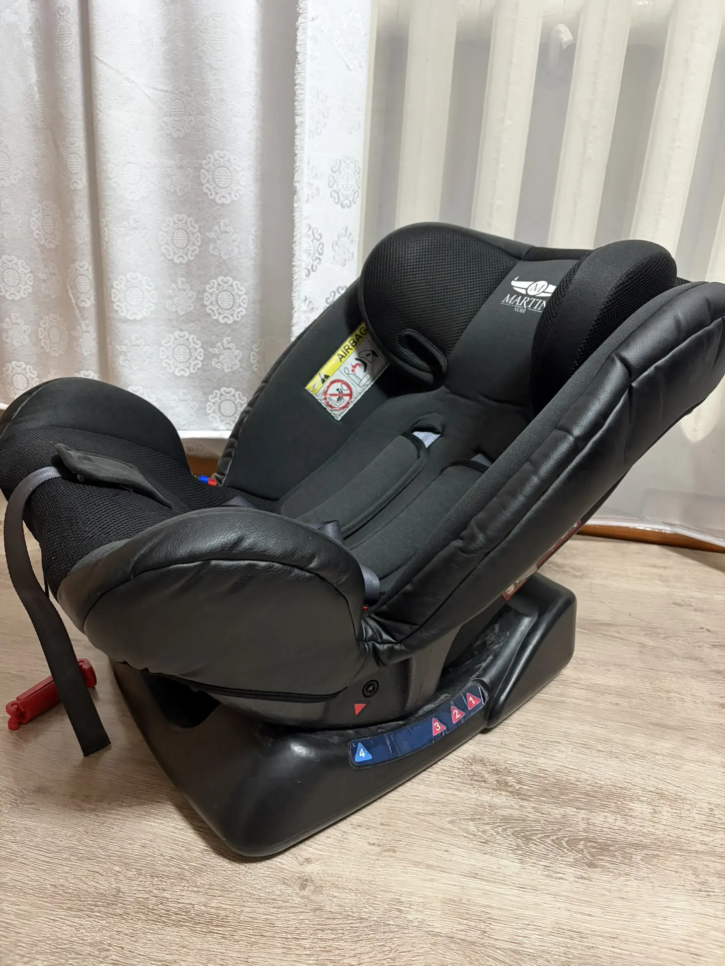 Продам автокресло за 3тыс, 89991794048, могу доставить