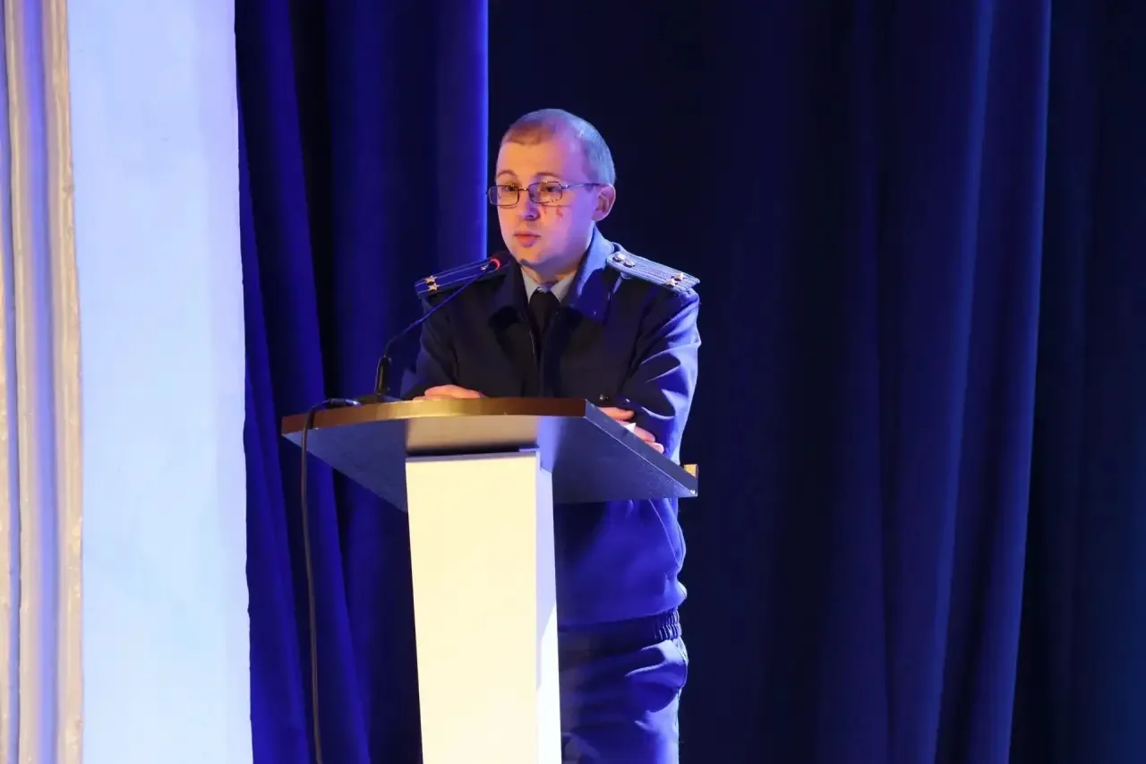 Прокурор Шумихинского района Курганской области Комаров Александр выступил на родительс...