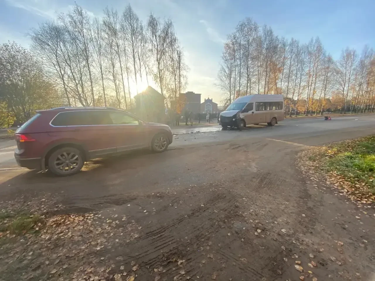 Автомобиль врезался в рейсовый автобус в Воткинске: есть пострадавшие