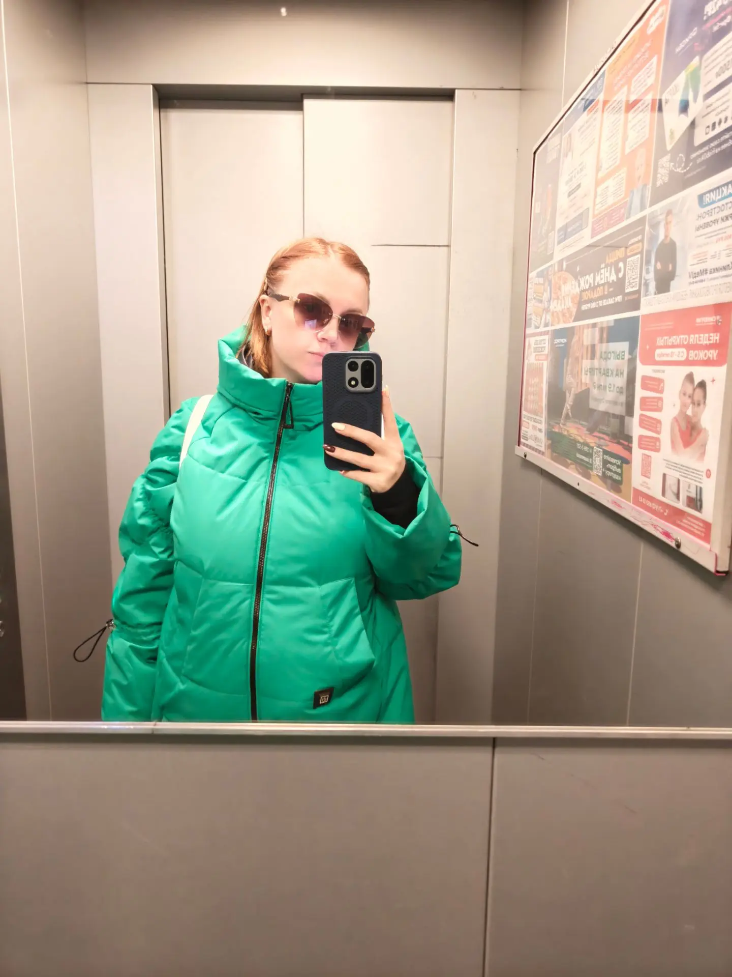Селфи в зеркало лифта 😎 сколько всего видело это зеркало 🙈
