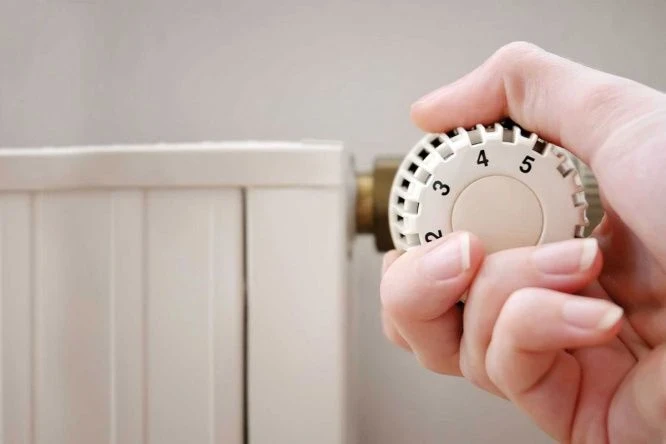 🏠 В Дёмском районе начали подавать отопление