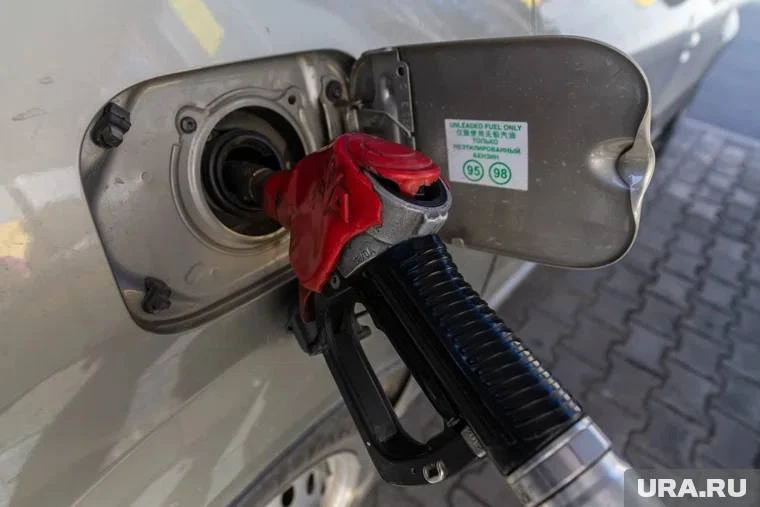 Власти ХМАО увеличили поставки топлива в регион на 10% ⛽