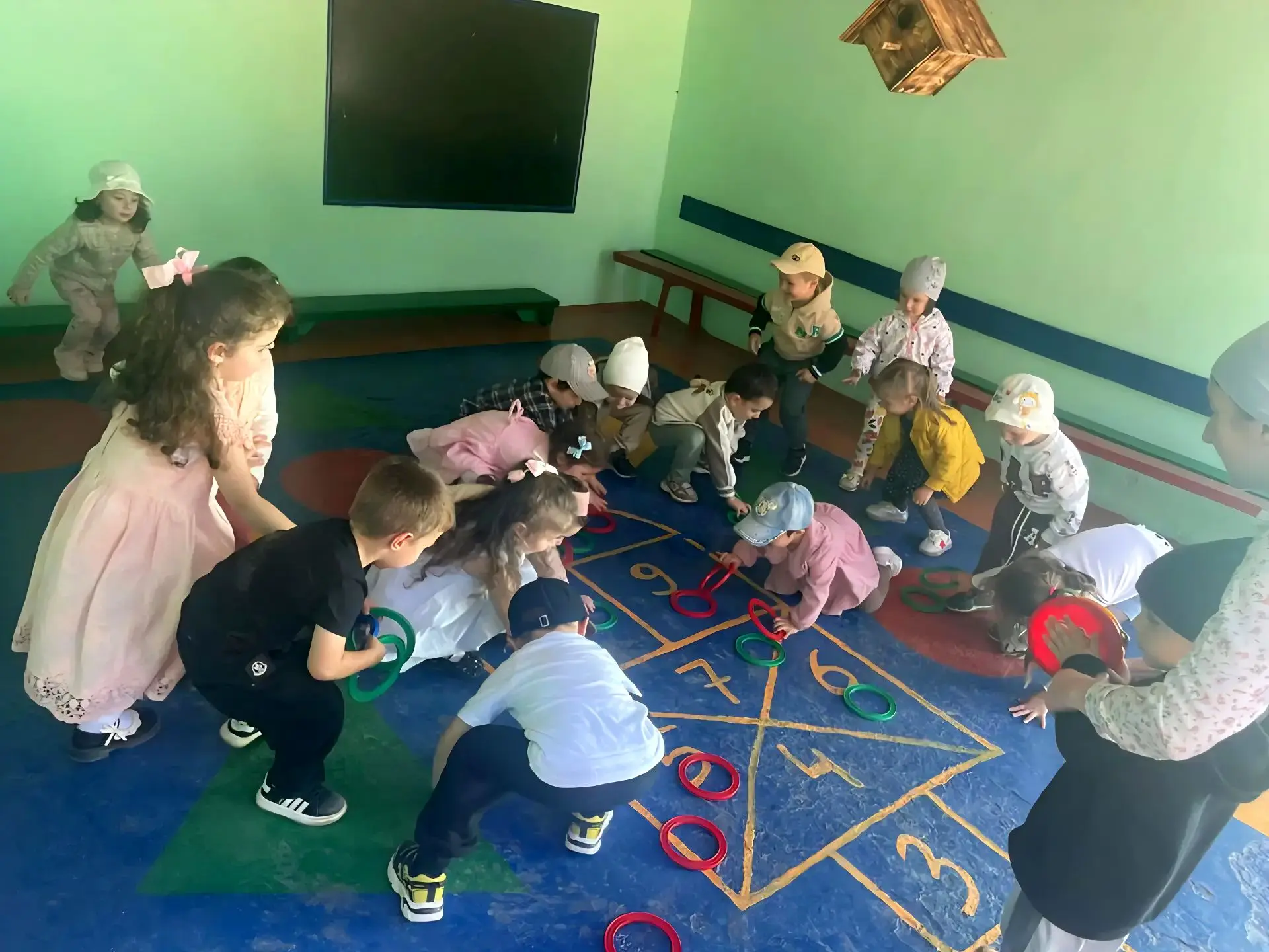 Сегодня наши малыши с радостью поиграли с педагогом-психологом Текеевой Ш.М.! 👶🧩