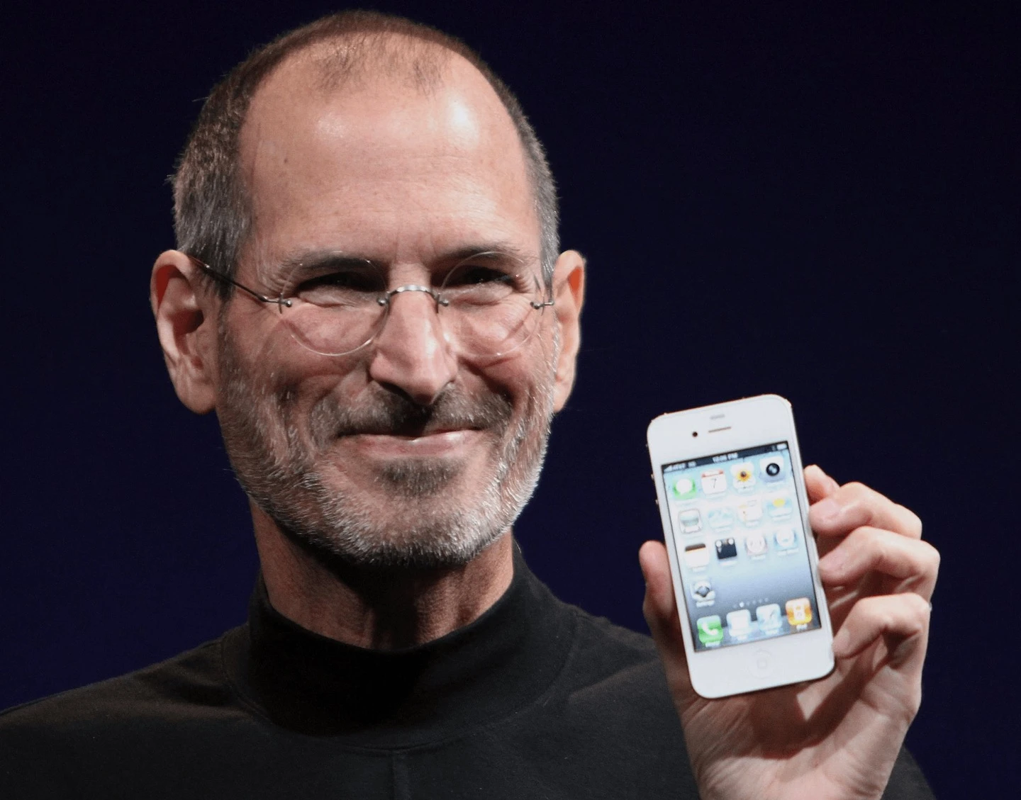 Легендарному iPhone 4S сегодня исполнилось 15 лет. Это последний айфон, который показал...