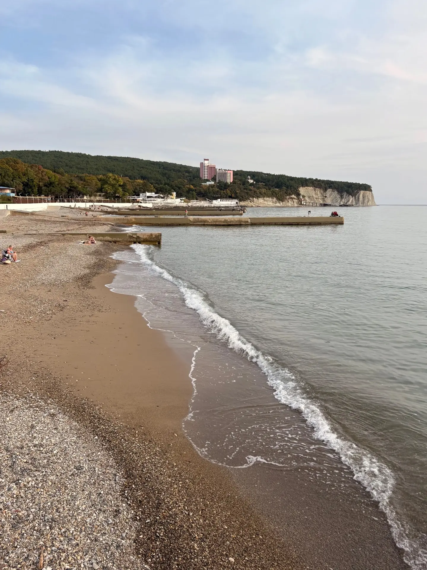 Октябрь продолжает радовать  своим теплом. Дивноморское прекрасно😍