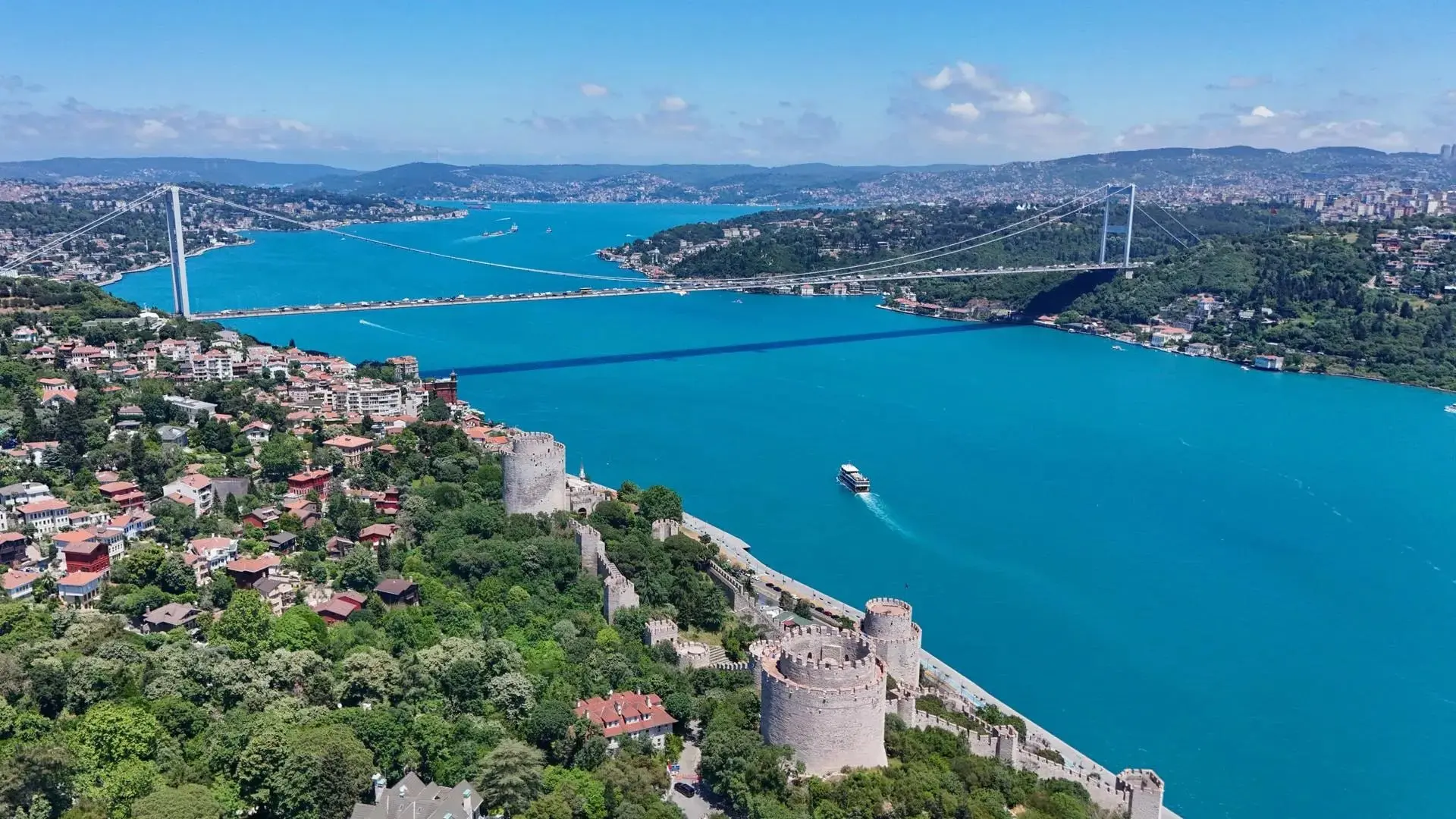 🇹🇷 Турция предложила два отдельных коридора безопасности для судов России и Украины в...