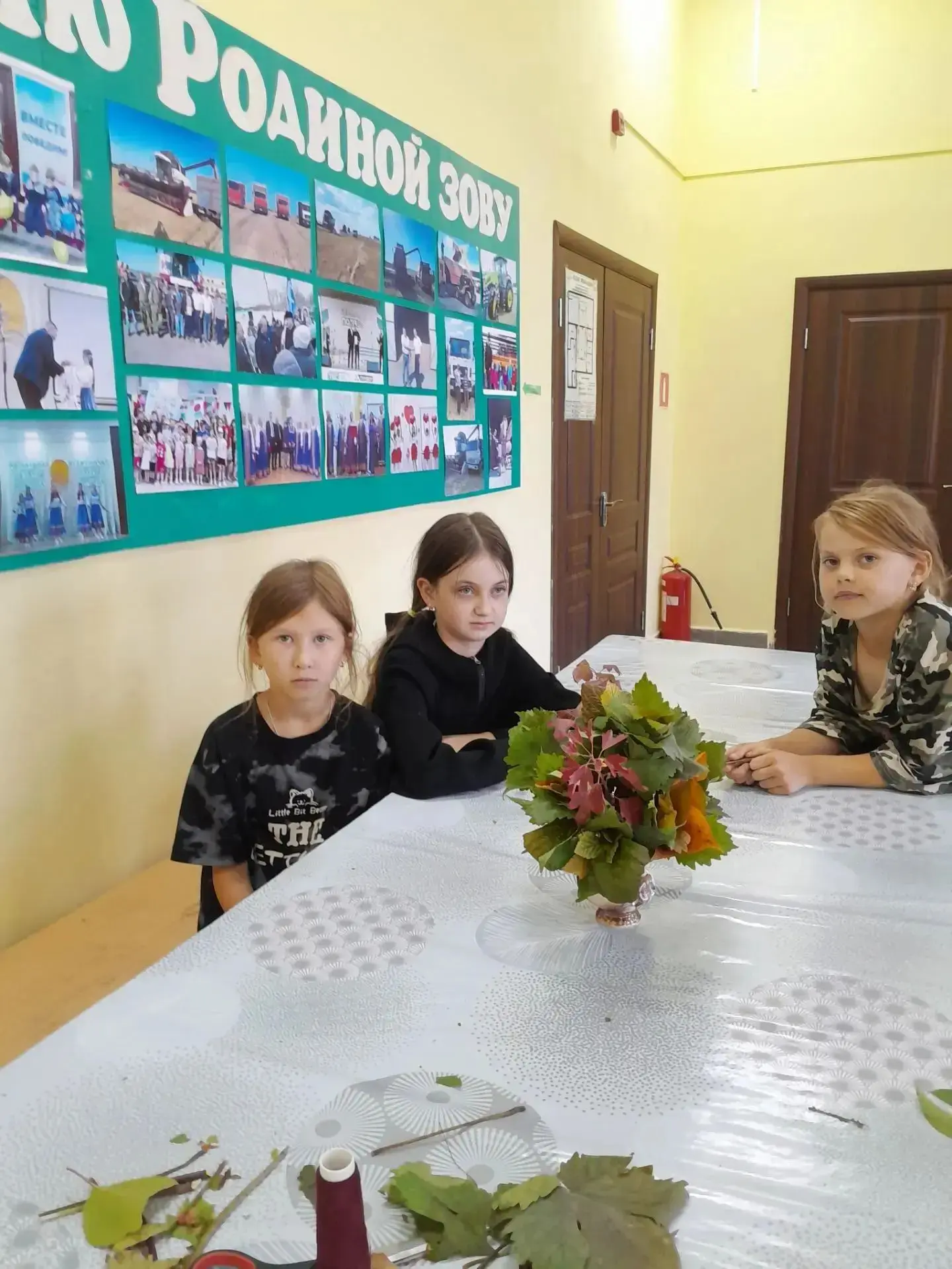 В МОУ «Ореховская СШ» прошёл творческий мастер‑класс «Осенний букет». Учащиеся познаком...