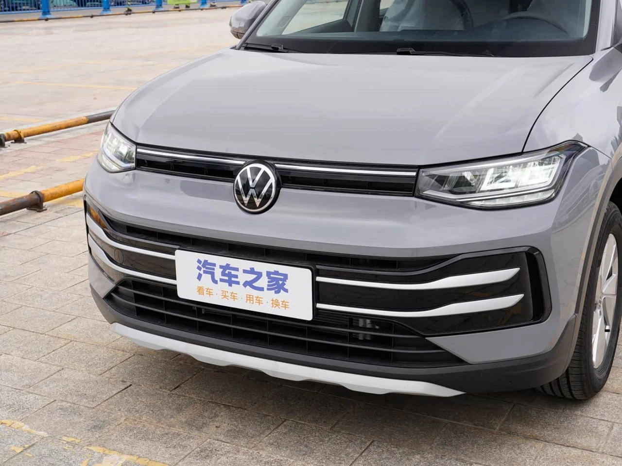 🚗 VOLKSWAGEN THARU XR