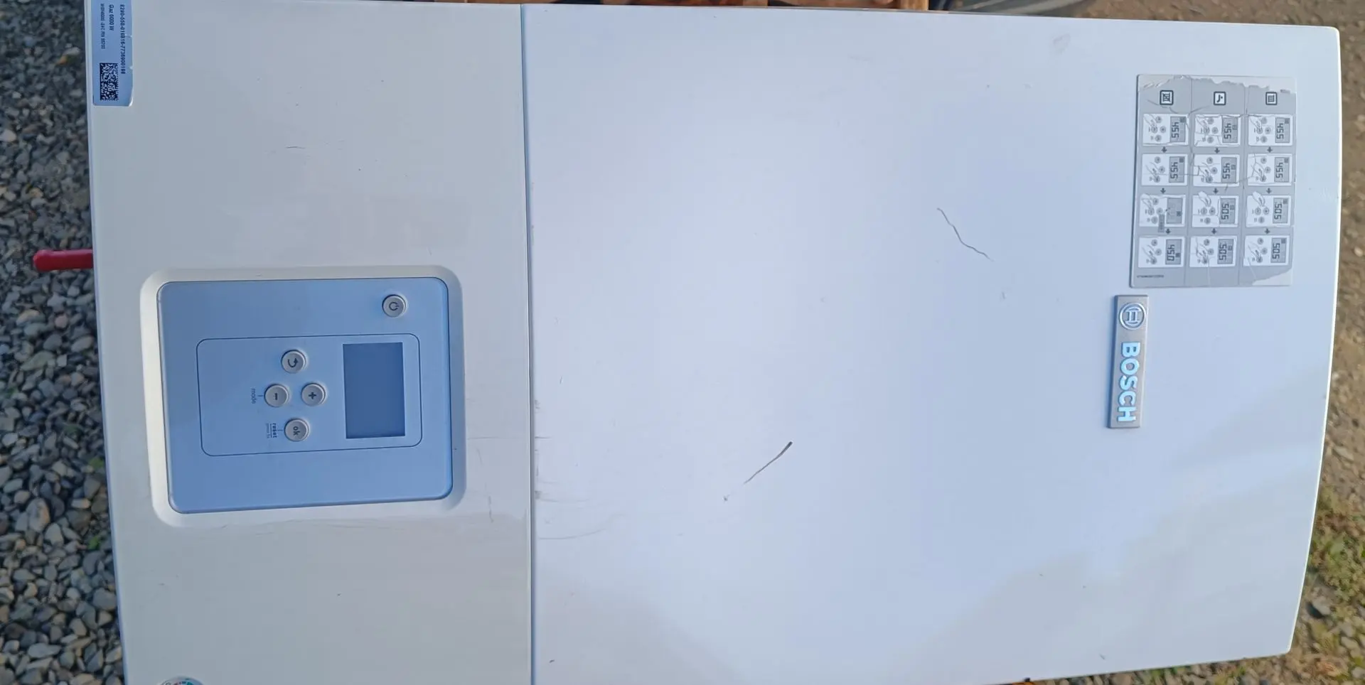 Продаю настенный газовый отопительный котёл BOSCH GAZ 6000. Состояние нового. Цена 3500...