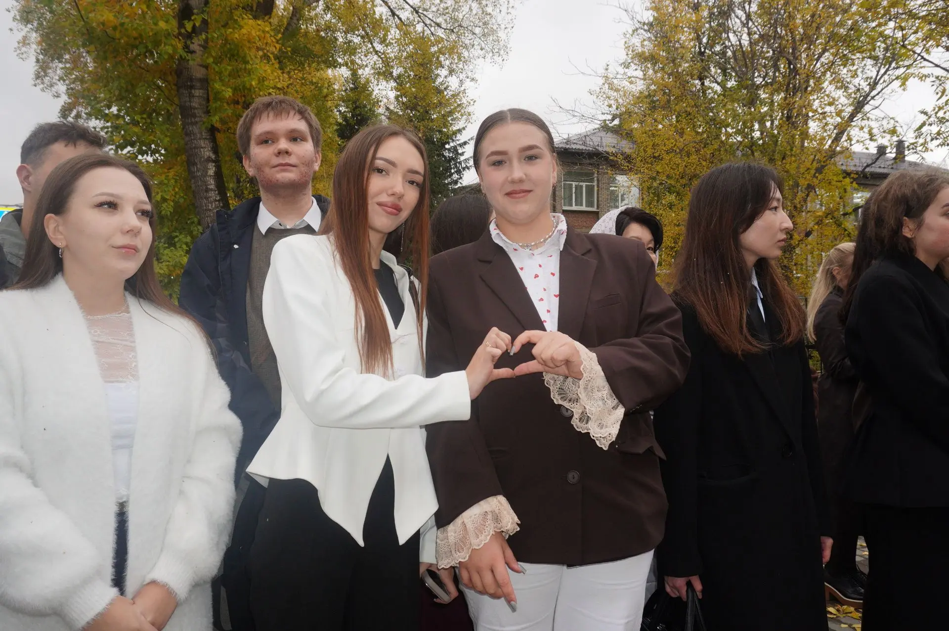 Сегодня в Горно-Алтайске у Памятника Первому учителю состоялось главное мероприятие Бол...