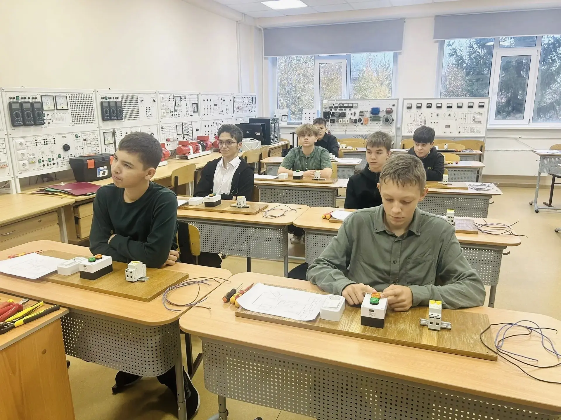 🖇️ «Билет в будущее»: как школьники Муравленко выбирали профессию мечты