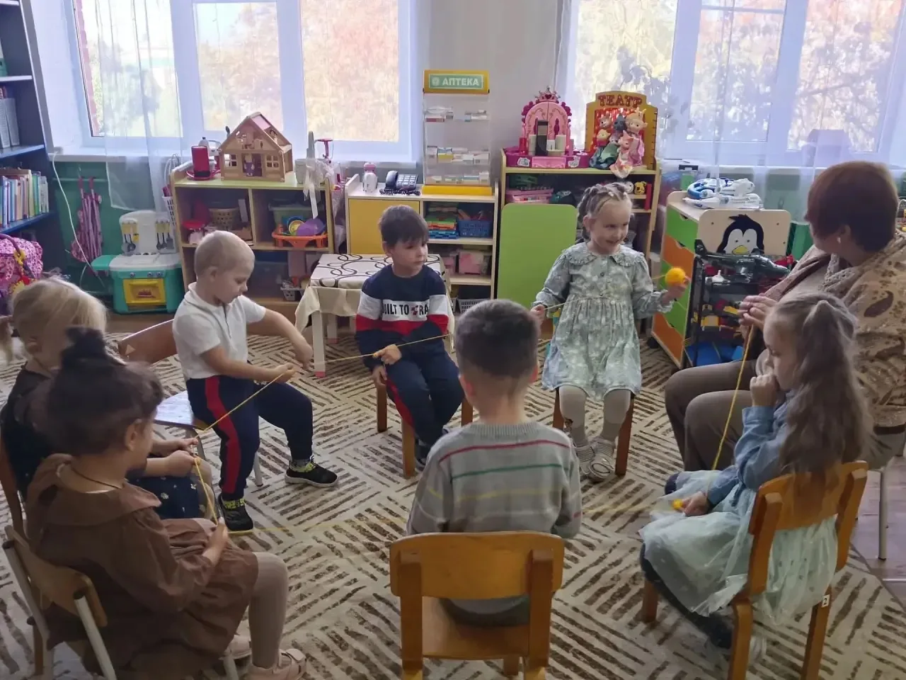 ✨ Сегодня в старшей группе 8 прошло увлекательное занятие по развитию эмоционального ин...