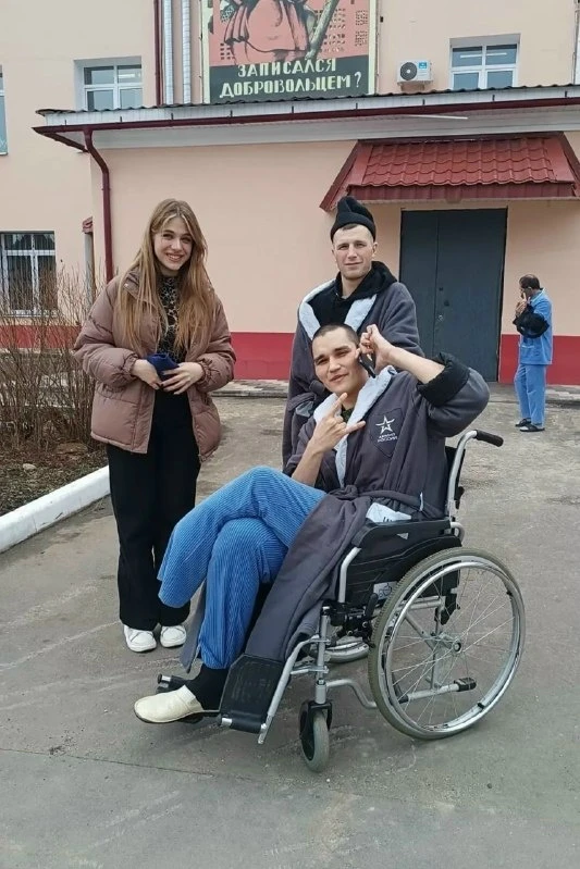 💍 Бесплатно стригла бойцов в госпитале — и нашла там свою любовь
