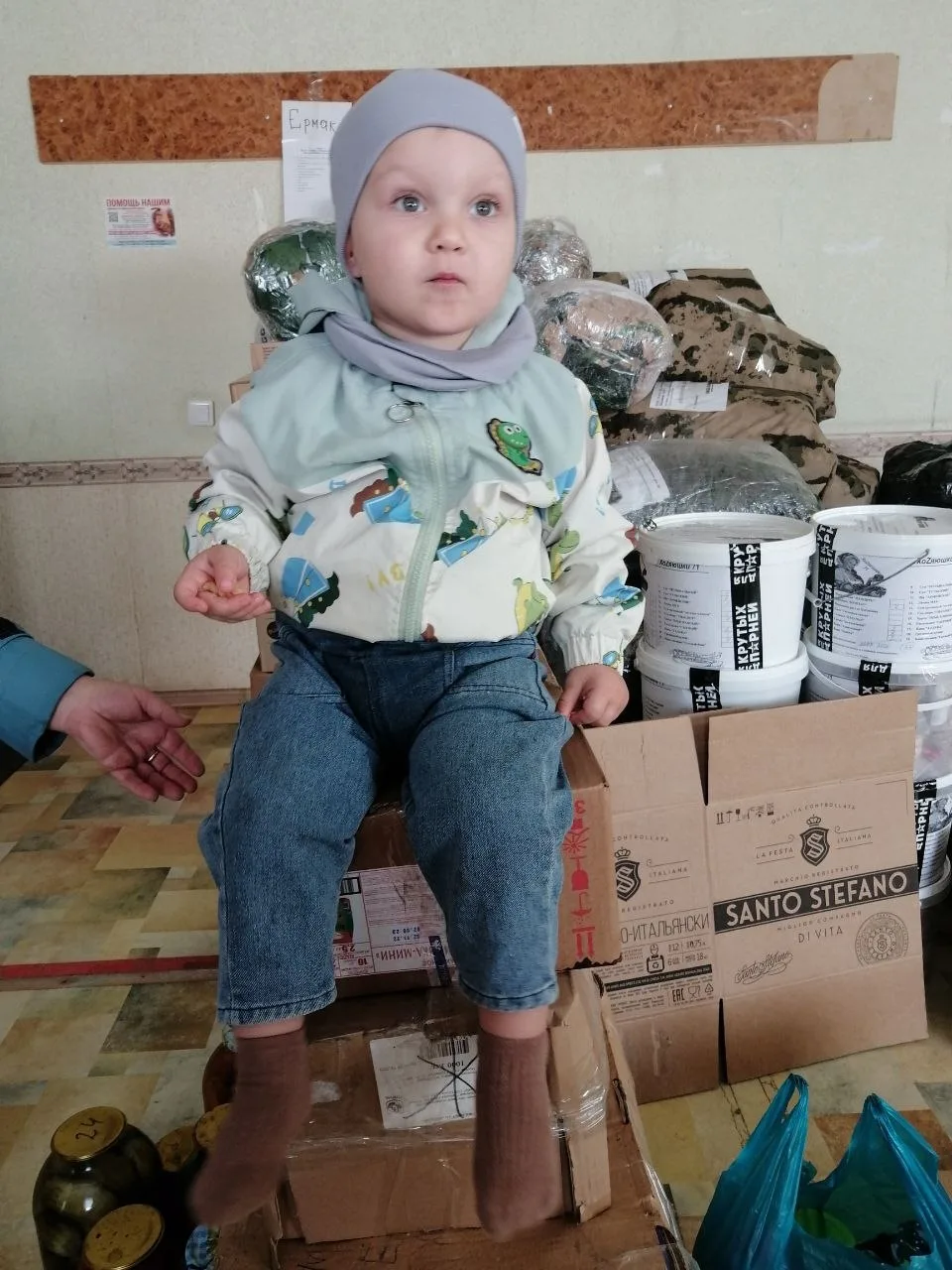 📦 Дежурная Татьяна: "Много домашних заготовок от семьи  бойца  с позывным Механик. Пом...
