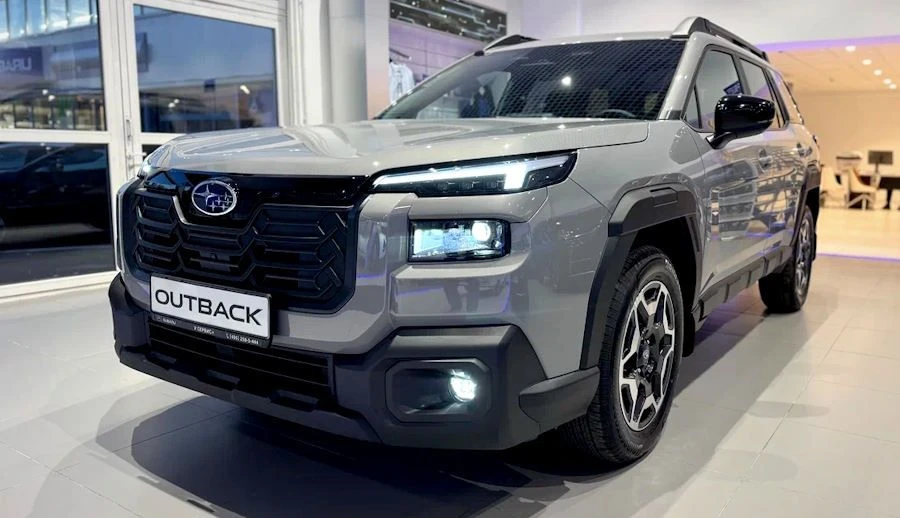 У российских дилеров начали появляться универсалы Subaru Outback нового поколения. Об э...