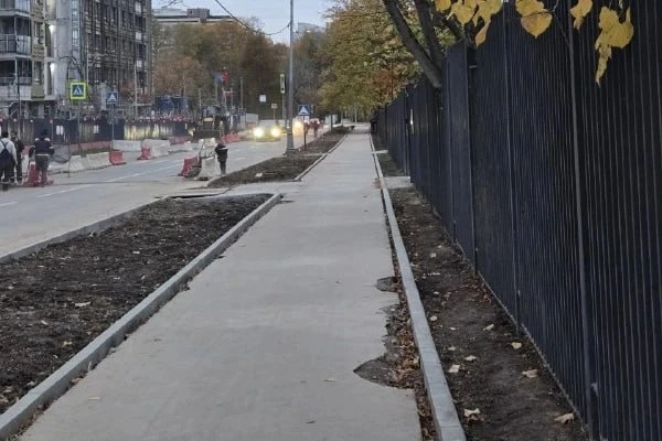 📚 Тротуар у школы на Лобачевского снова открыт
