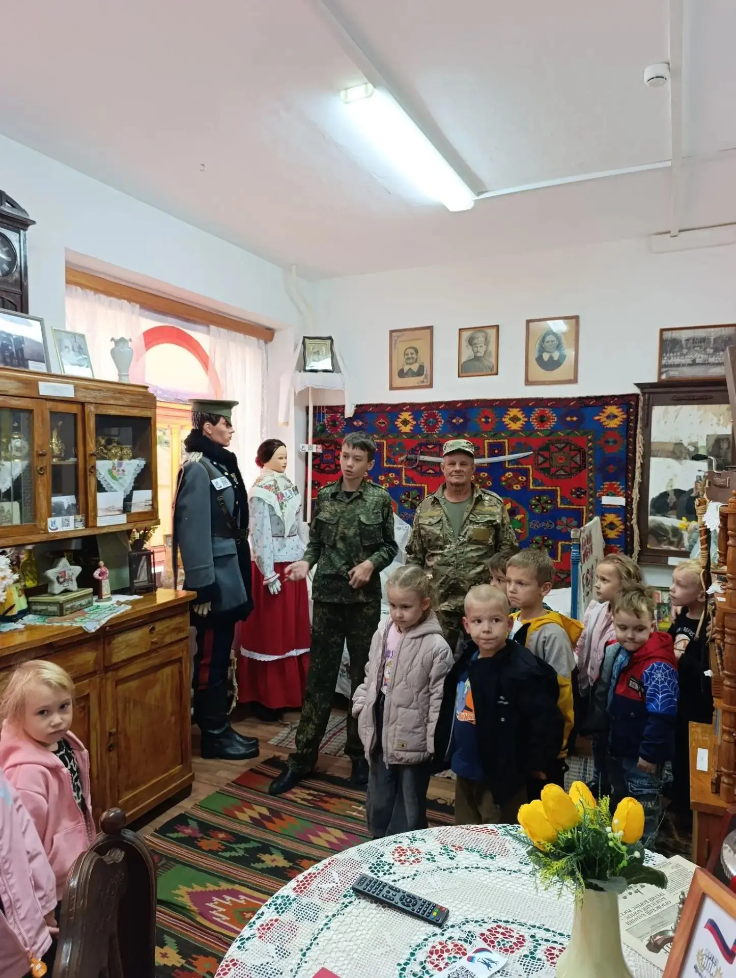 Уроки мужества и истории: малыши в гостях у кадет! 🇷🇺Сегодня в нашем кадетском корпус...