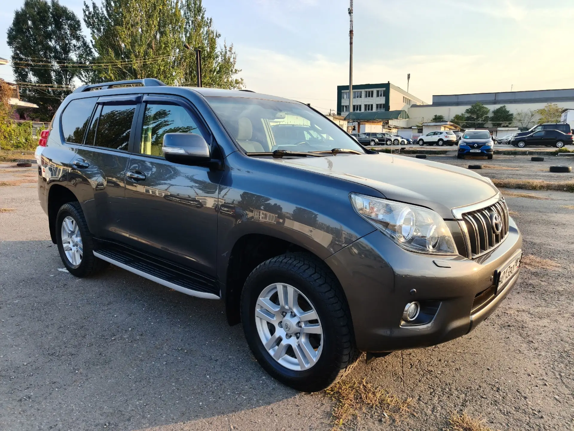 Toyota Land Cruiser Prado 2012 года.