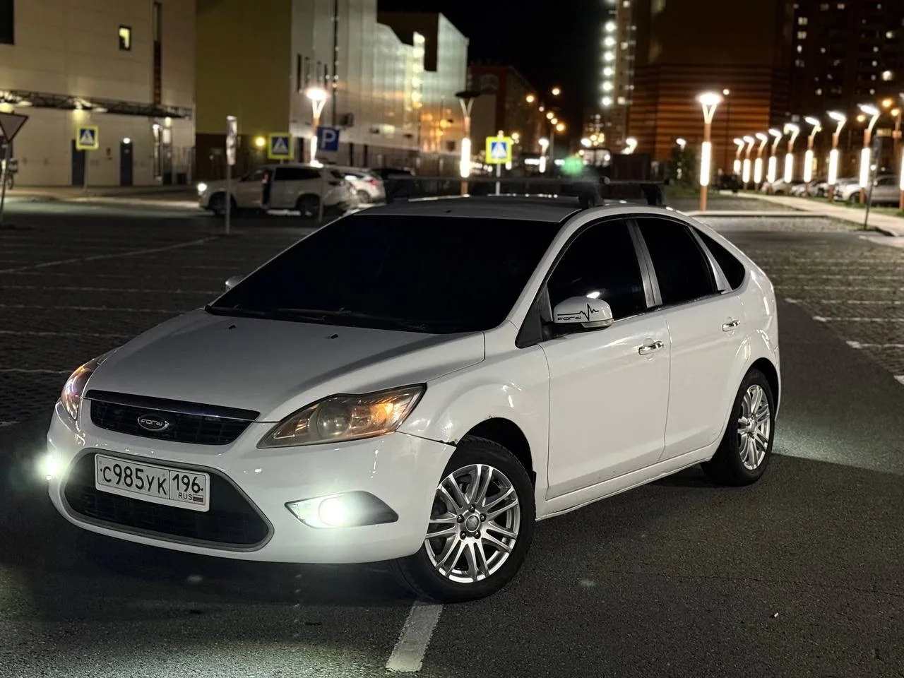 FORD FOCUS.