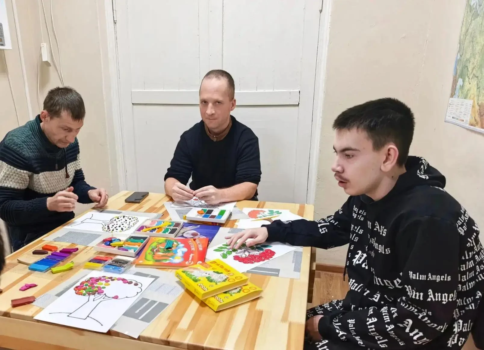 Педагогический опыт доказывает: пластилинография — это не просто рисование, а мощный ин...