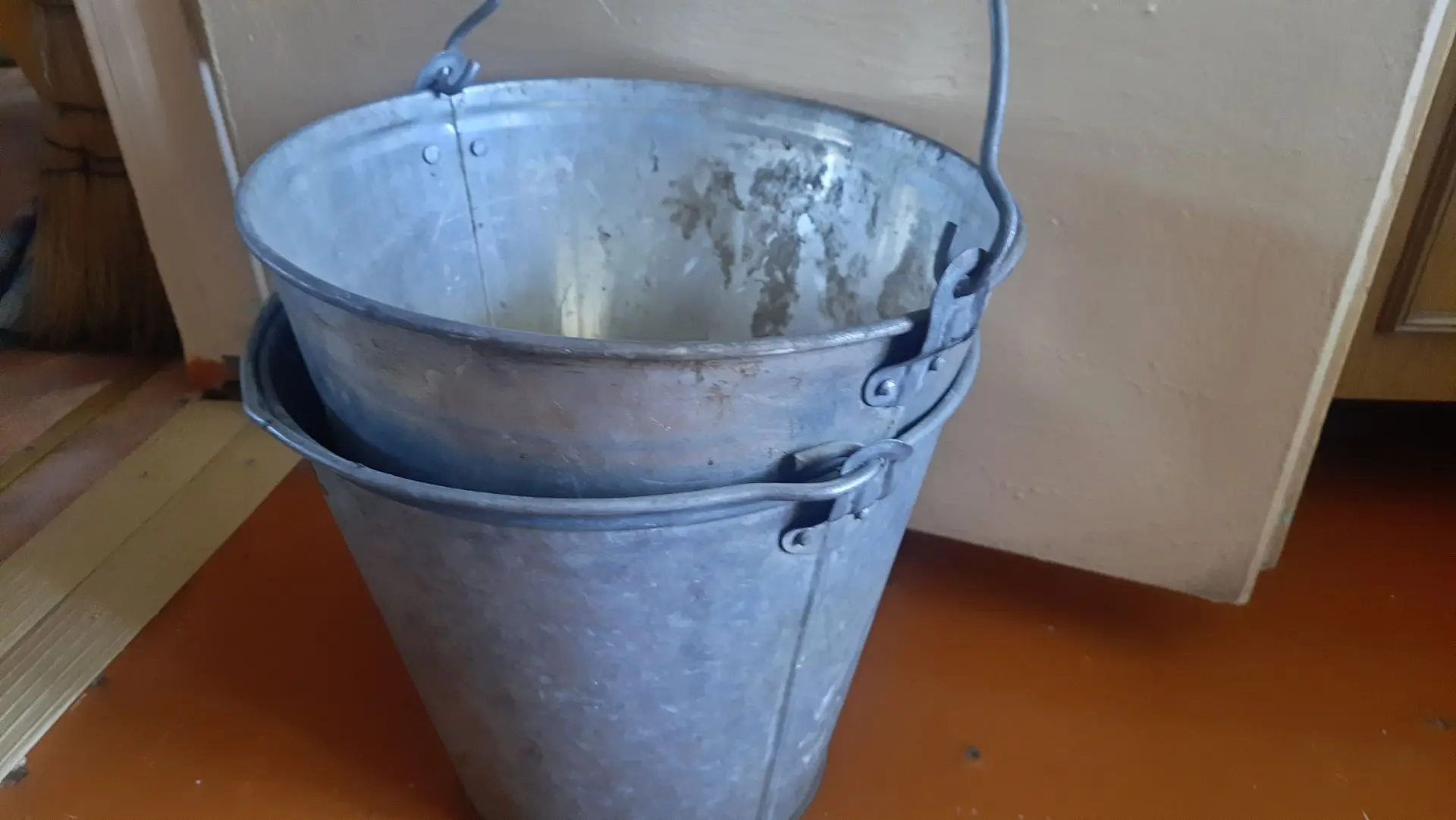 Продам ведра, 2 шт за 600р