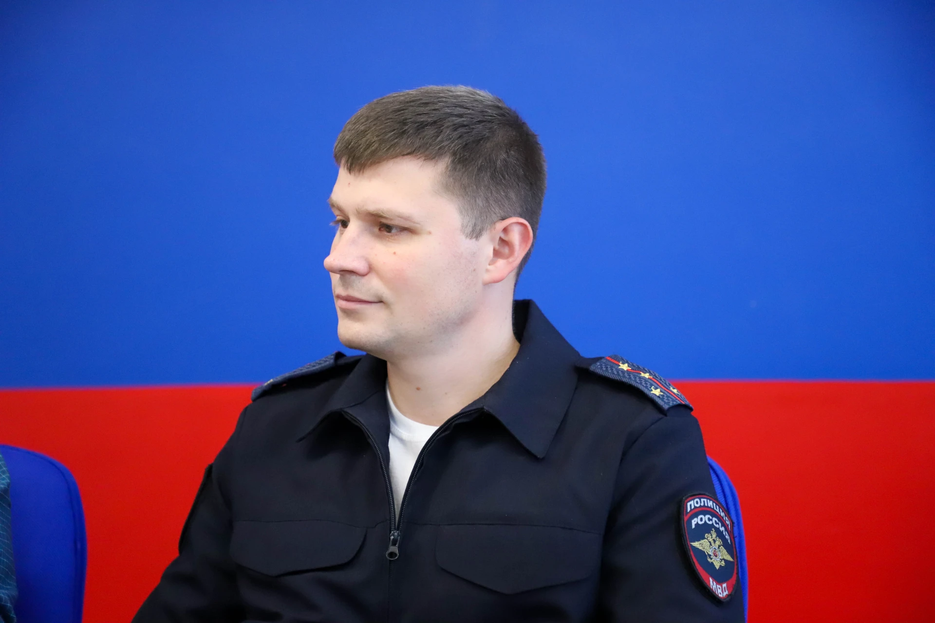Полицейский рассказал пенсионерам, как не попасть на уловки телефонных мошенников🚨