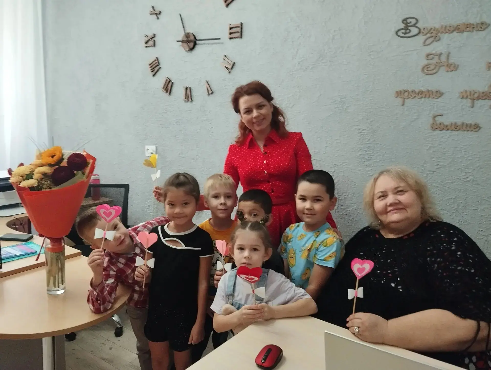 День дошкольного работника — праздник тех, кто каждый день дарит детям заботу, тепло и ...