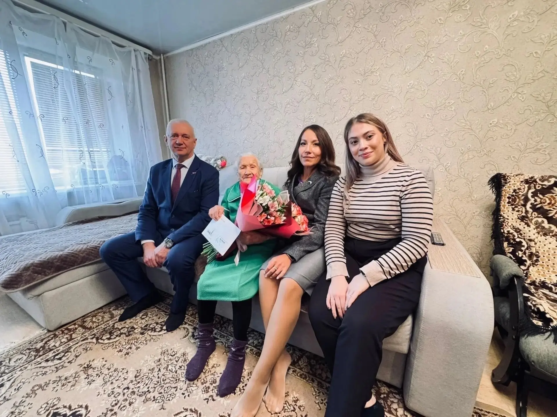 🎉 Жительница Магнитогорска отметила 101-летие