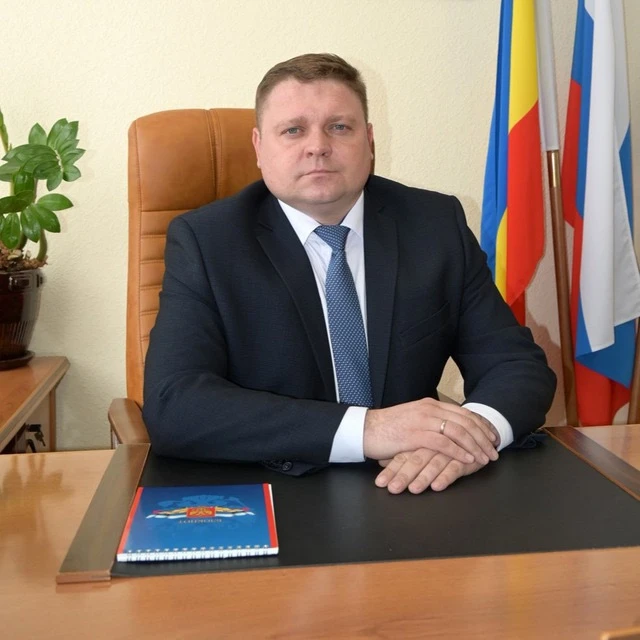 Стройно пошли. Глава Миллеровского района Ростовской области объявил об отставке.