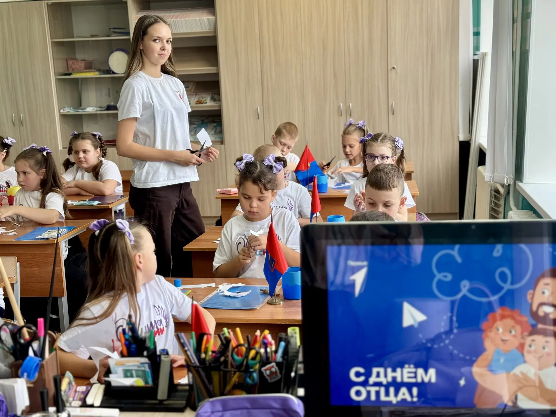 🗓️В преддверии Дня отца в России в гостях у орлят 2 «А» класса побывали советник дирек...