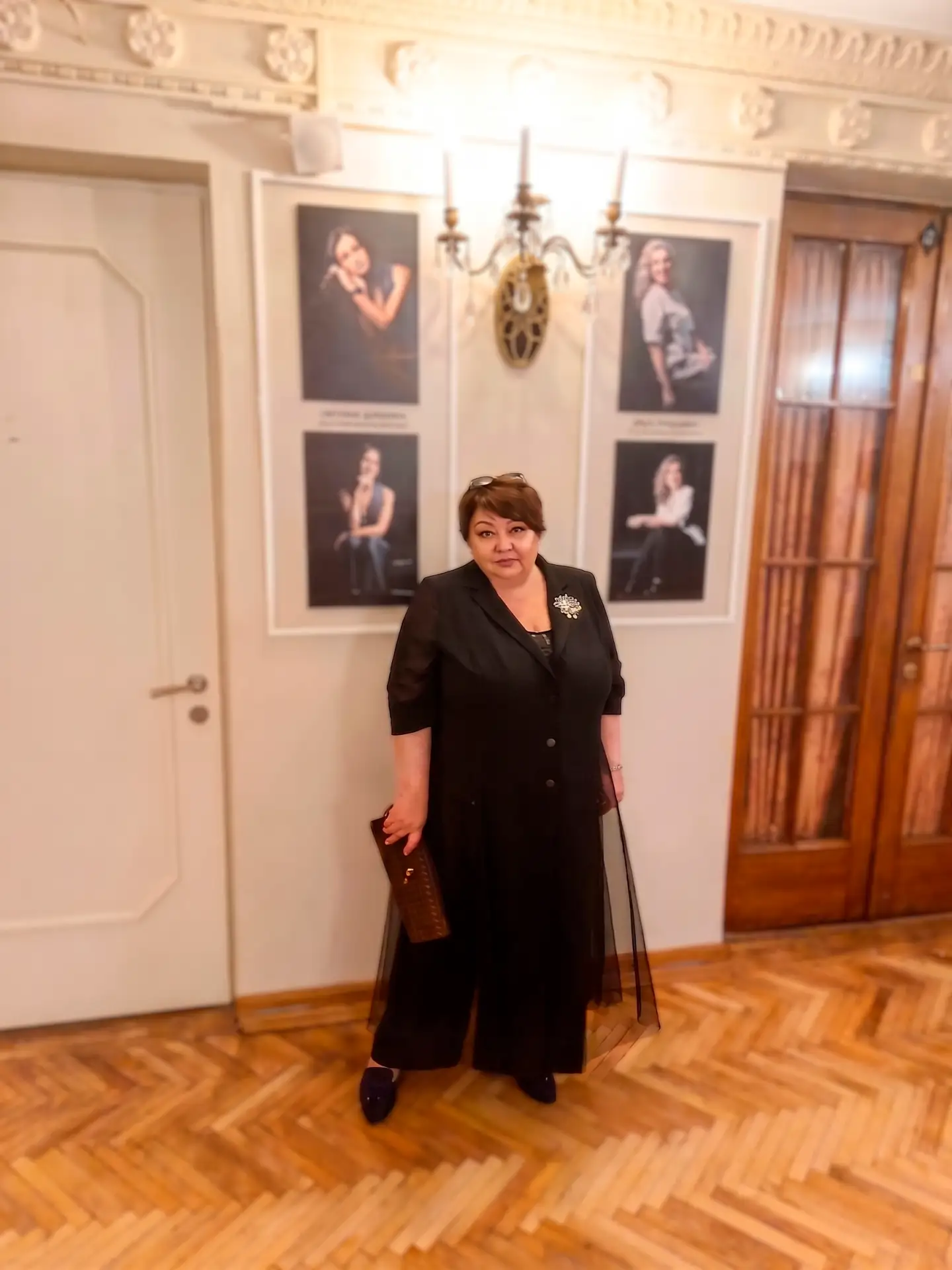 Вчера я наконец-то побывала на спектакле «Ревизор» в театре имени Луначарского — и это ...
