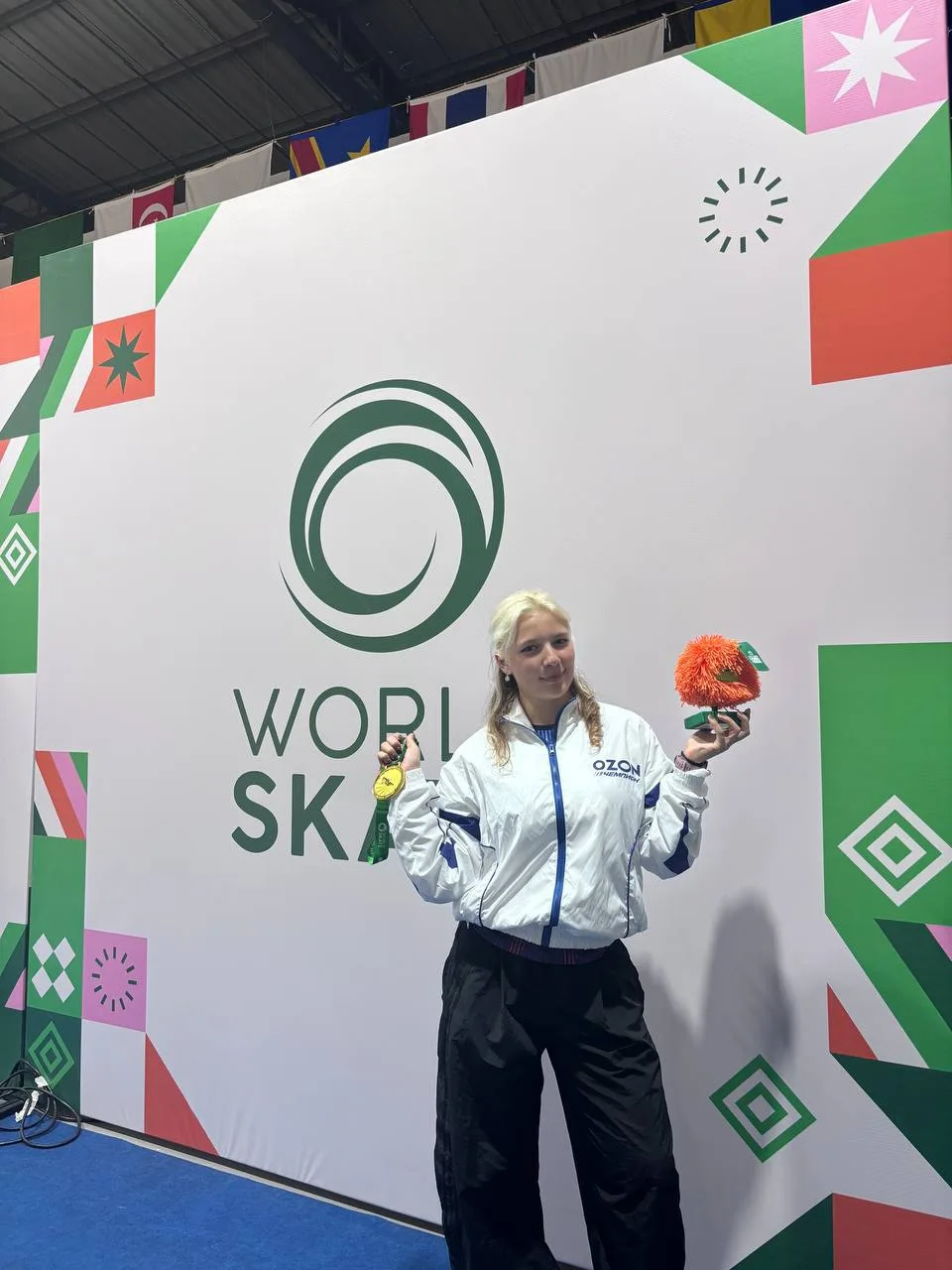 Анна Кукушкина снова стала чемпионкой мира, завоевав золото в дисциплине «слайды» на Wo...