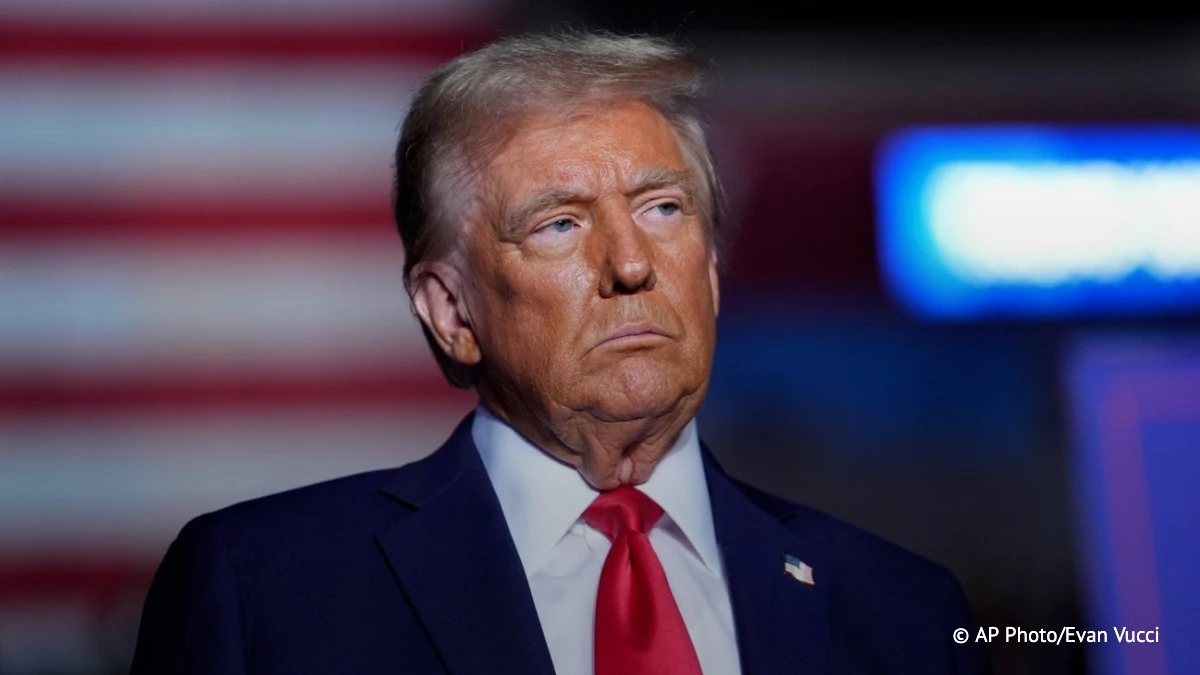 Трамп планирует переименовать Атлантический или Тихий океаны в "океан Трампа" или "океа...