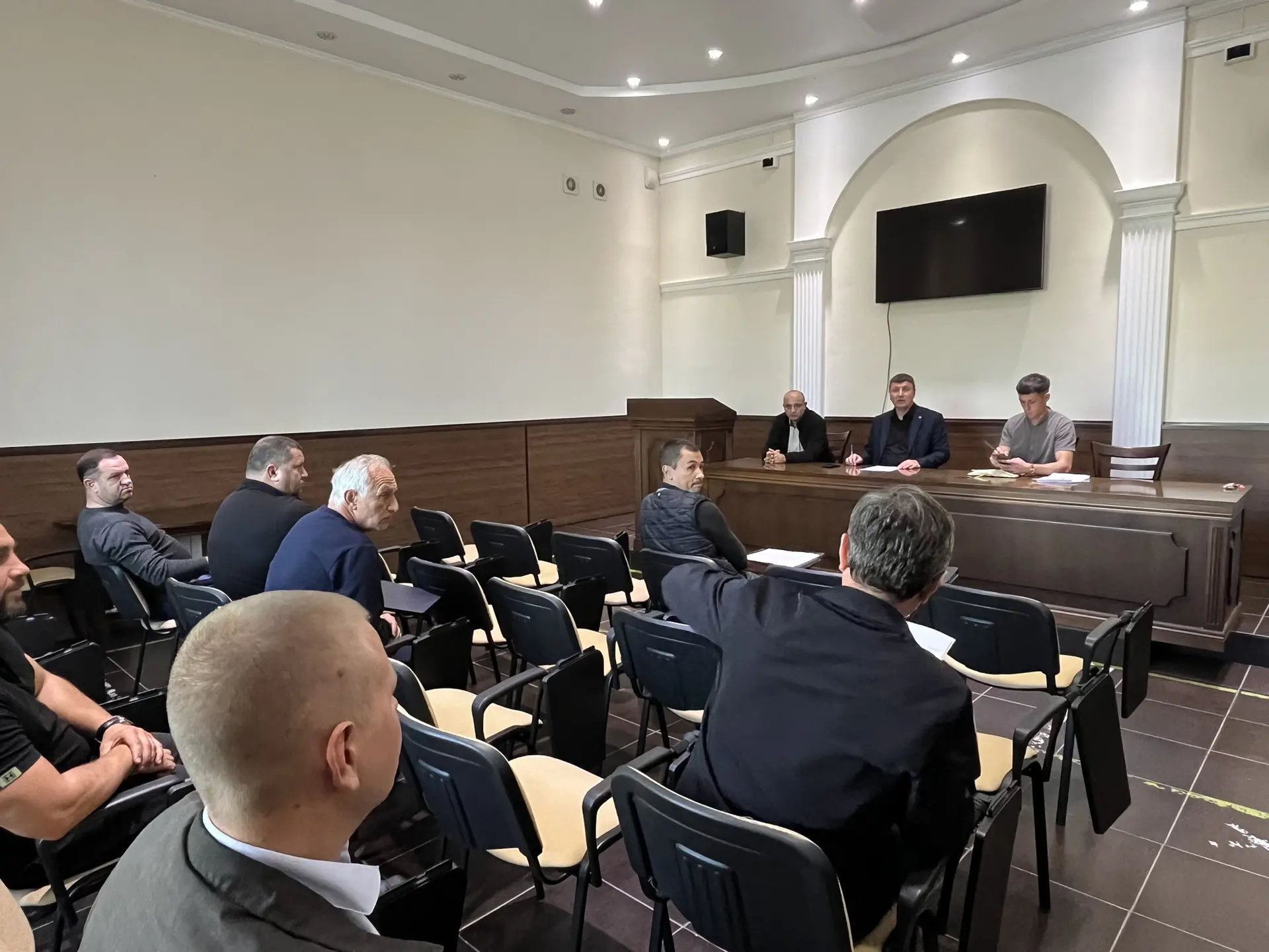 ♻️Вопросы правильной утилизации автомобильных покрышек обсудили в администрации Апшеронска