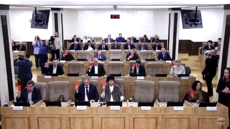 Дума Екатеринбурга утвердила отставку мэра Алексея Орлова.