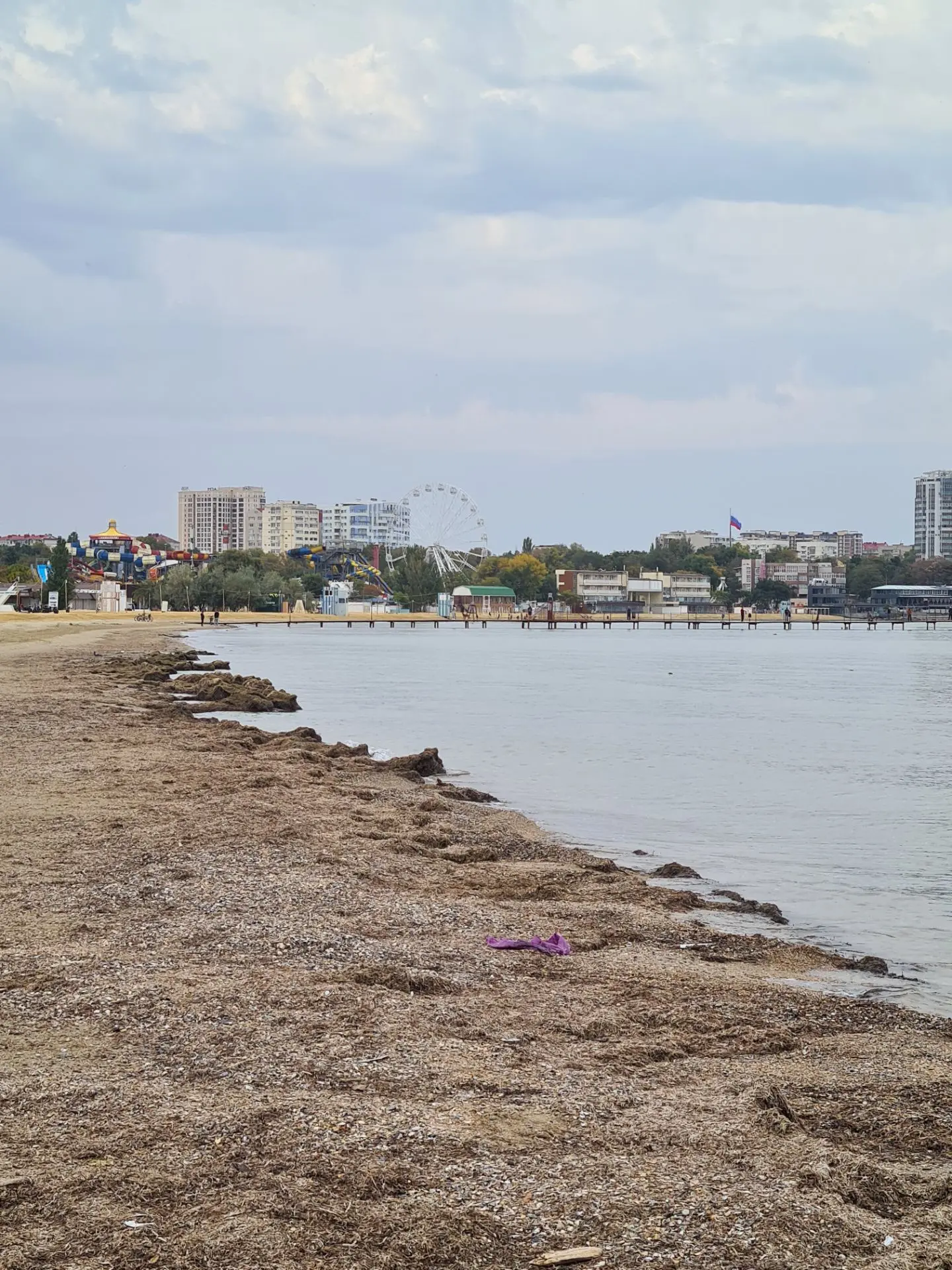 Пасмурно, но всё равно пока тепло 13го октября⛅️